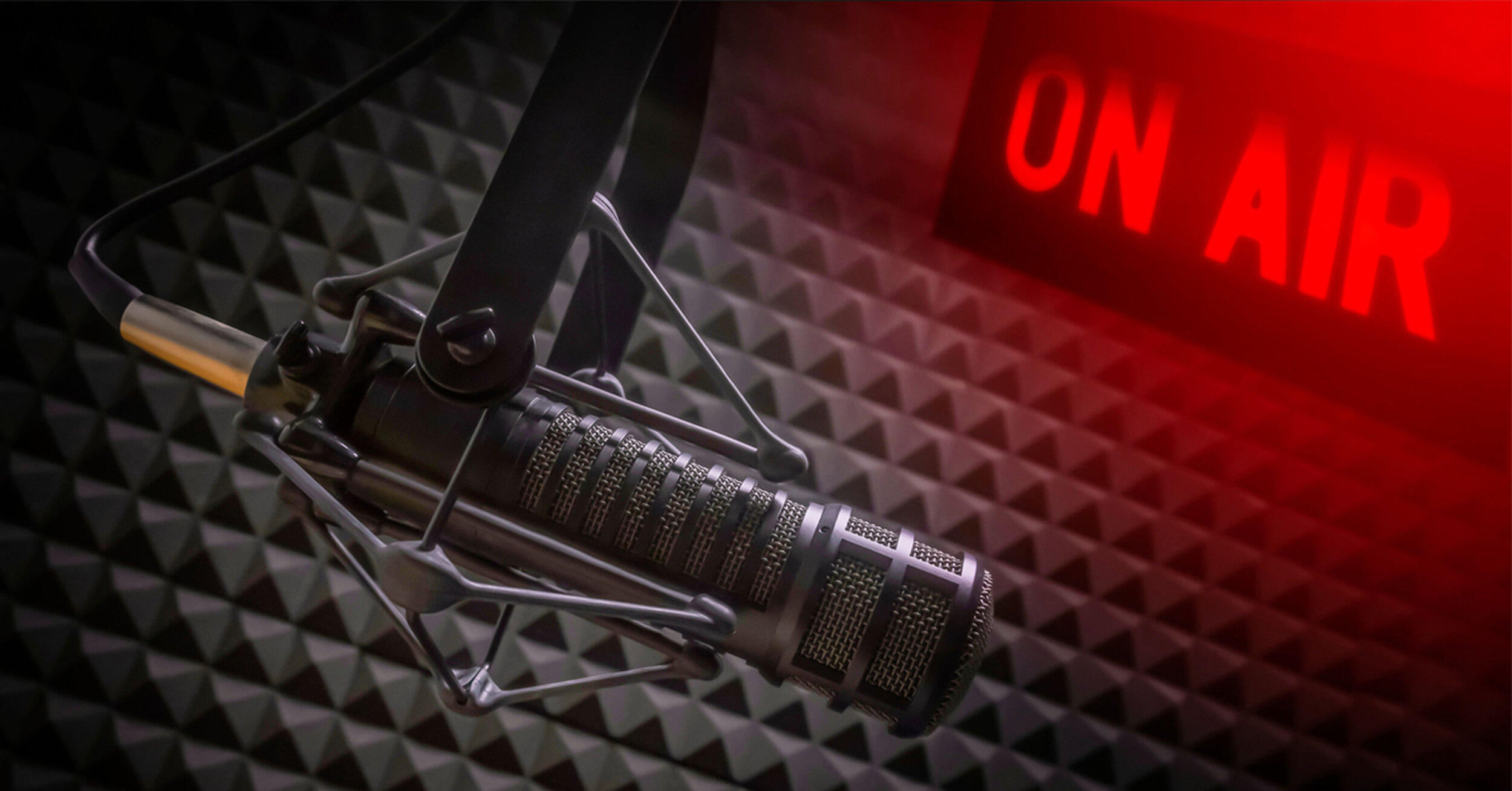 Mediahuis acquires FM licence for Radio Veronica and 100% NL. SLAM! and Sublime will continue via DAB+.